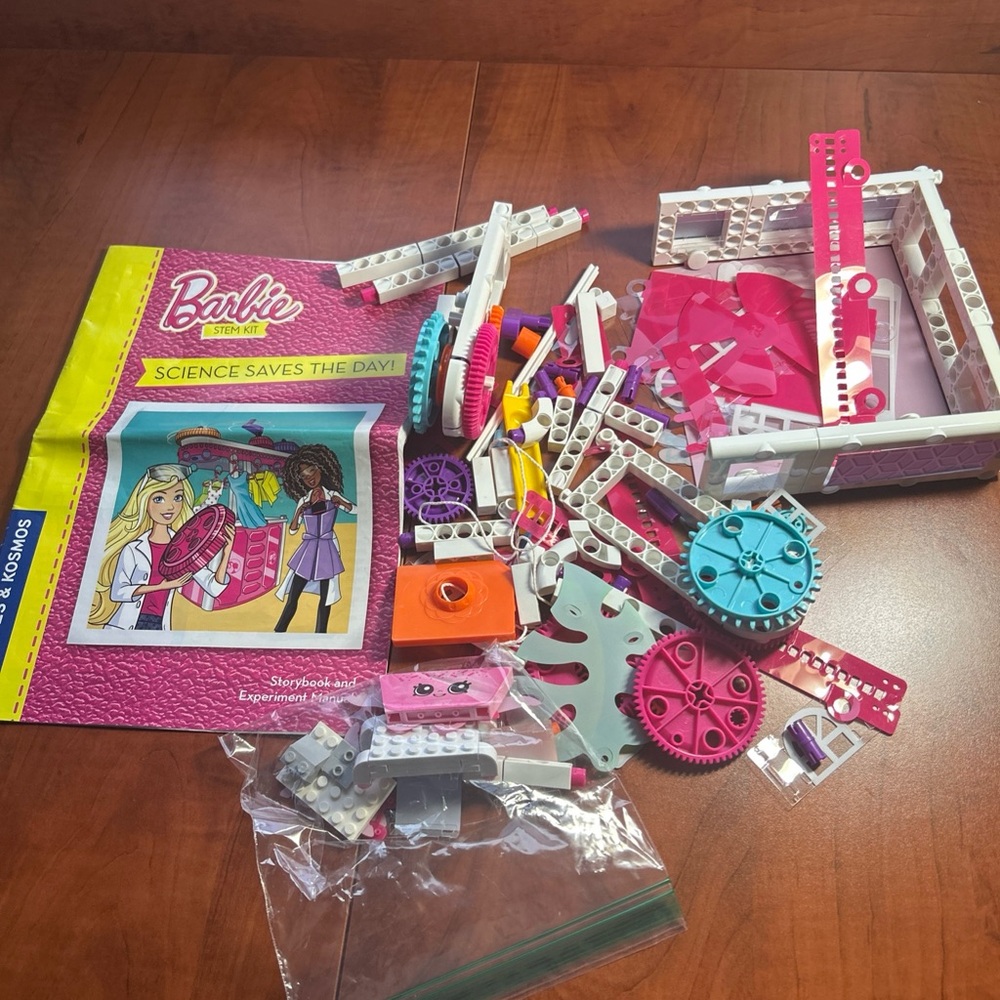 Thames & Kosmos Barbie STEM Kit Science Saves The Day  Storybook & Exp. Manual